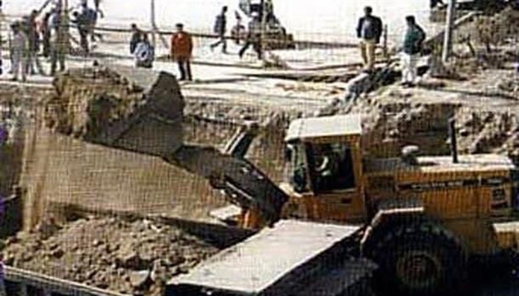 فتح البوابات العملاقة للمصلى المرواني