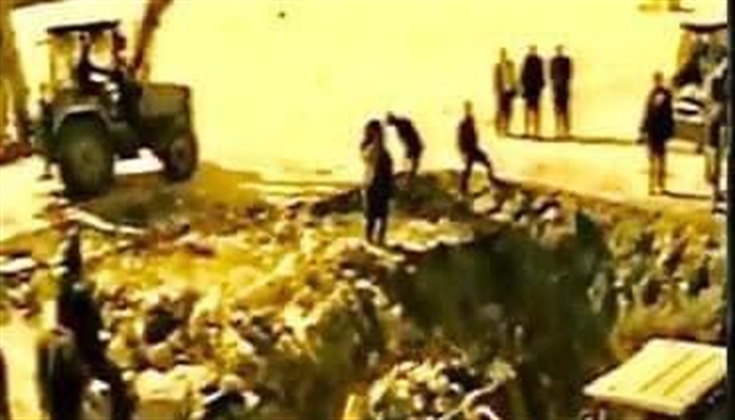 فتح البوابات العملاقة للمصلى المرواني