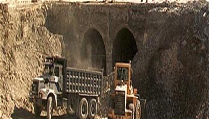 فتح البوابات العملاقة للمصلى المرواني