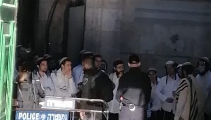 محاولة افتحام المسجد الأقصى الآن