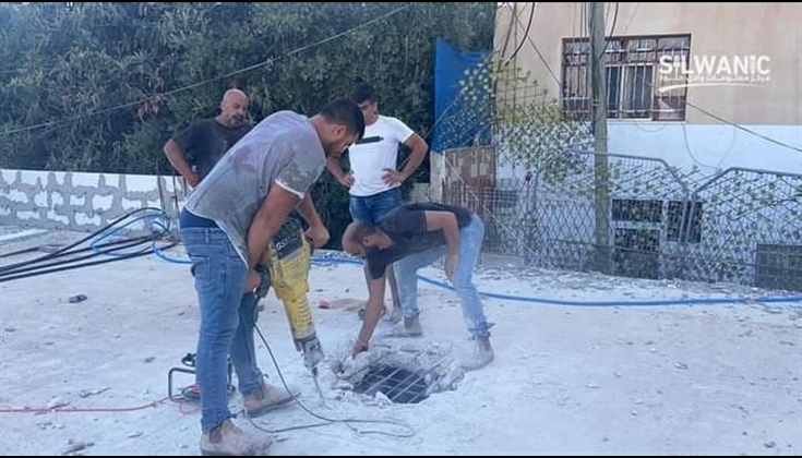 هل رأيتم عريسا يهدم عش الزوجية بنفسه؟