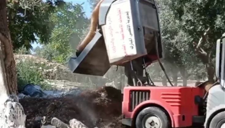 الاحتـلال يمنع  مركبات تنظيف المسجد الأقصى من إخراج مخلفاتها