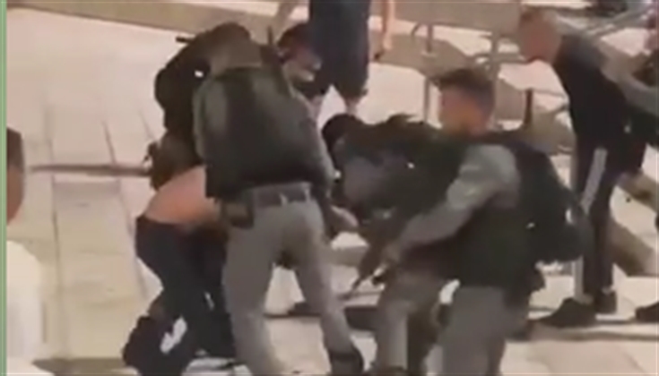 اعتداء وحشي من جنود الاحتلال مساء أمس