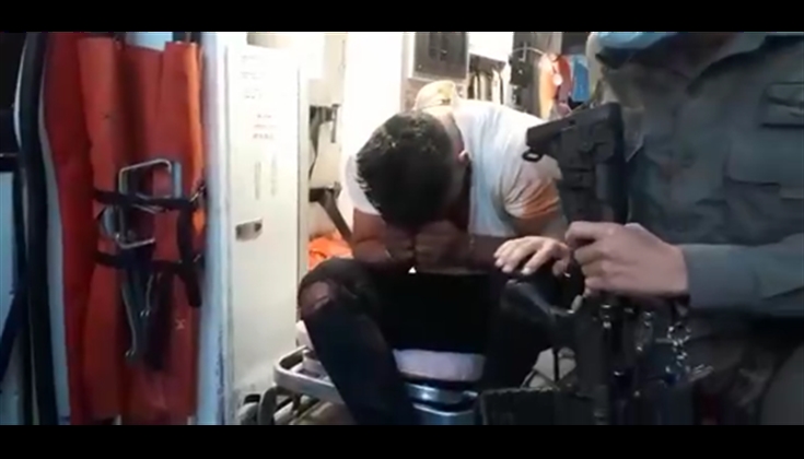 تم اعتقاله و الاعتداء عليه من قبل جنود الاحتلال ورشه بغاز الفلفل