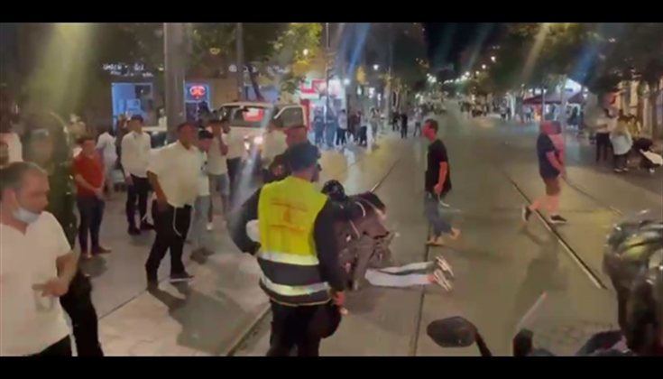 قوات الاحتلال تعتقل شاباً بشارع يافا غرب القدس المحتلة