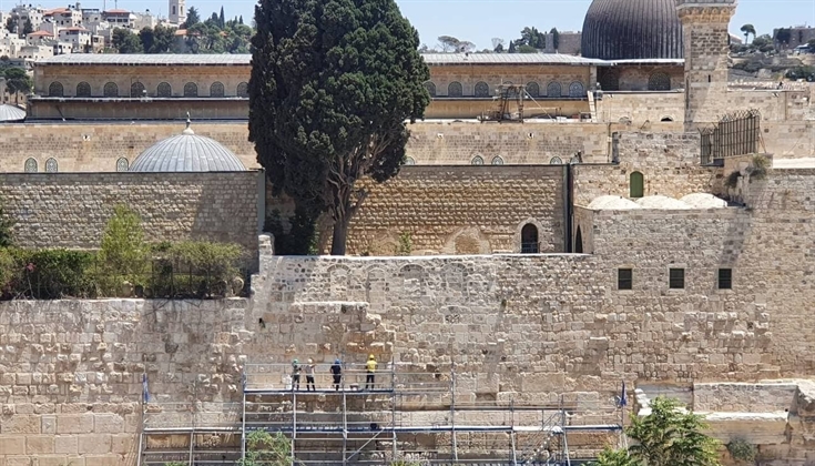 الاحتلال يواصل تغيير معالم ساحة البراق وحي المغاربة