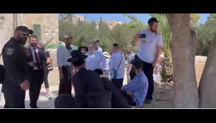 86 مستوطنًا اقتحموا باحات الأقصى صباح اليوم