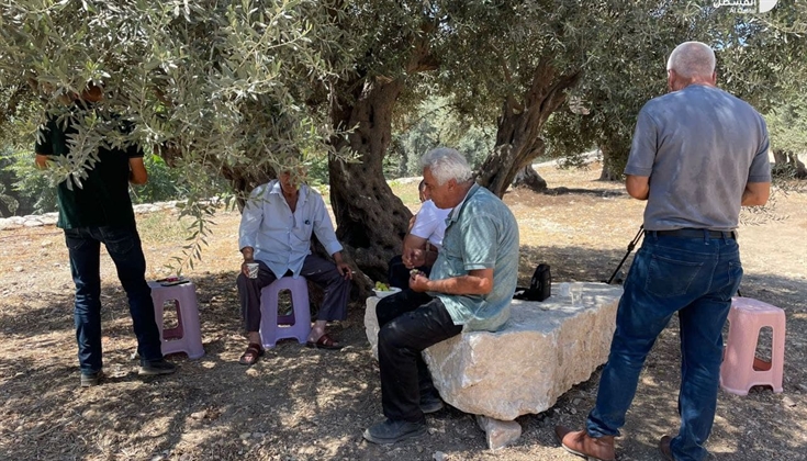 اعتصام ينظمه أهالي حي وادي الربابة