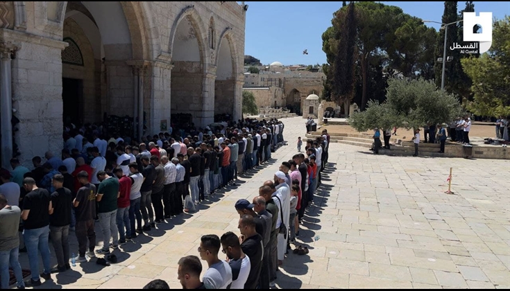 صور .. خلال صلاة الجمعة