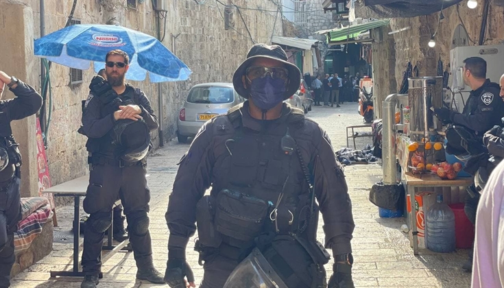 حواجز وتعزيزات لقوات الاحتلال بمناطق مختلفة