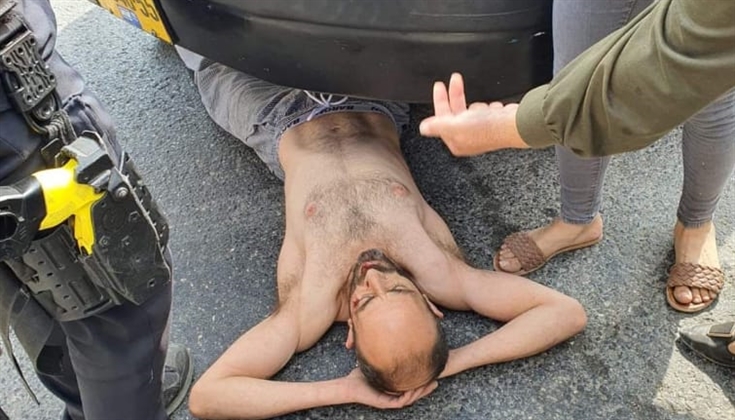 طواقم  سلطة الطبيعة تقتحم أراضي المواطنين في حي وادي الربابة