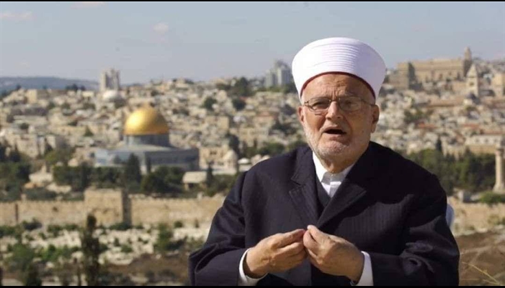 قوات الاحتلال تقتحم منزل خطيب الأقصى الدكتور عكرمة صبري