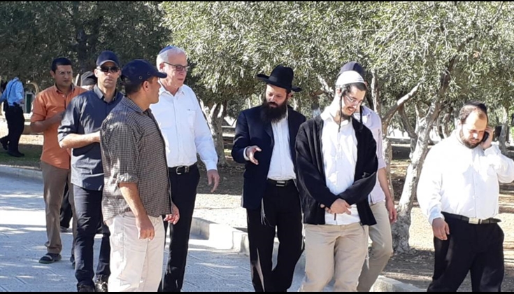 أبو حلبية: اقتحامات المستوطنين المتكررة للأقصى انتهاكات خطيرة