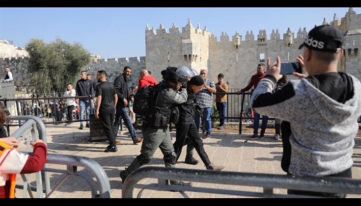 "القدس الدولية": المدينة المقدسة تخوض معركة وجود في باب العامود