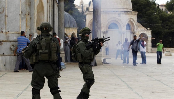 صحيفة عبرية: لجنة أردنية إسرائيلية لبحث ضبط التوتر بالأقصى