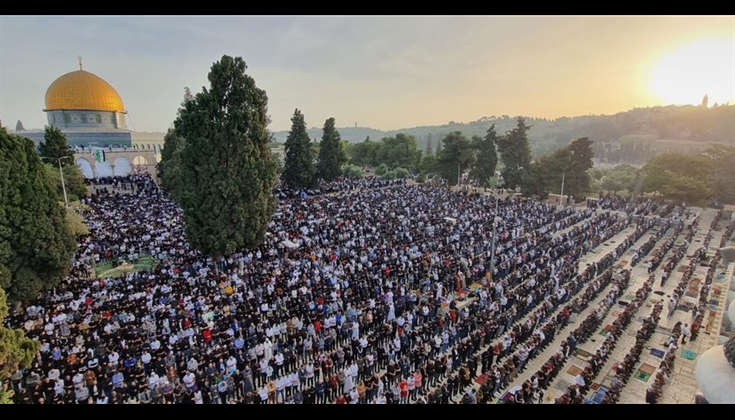 أكثر من 200 ألف مصل يؤدون صلاة عيد الفطر في الأقصى