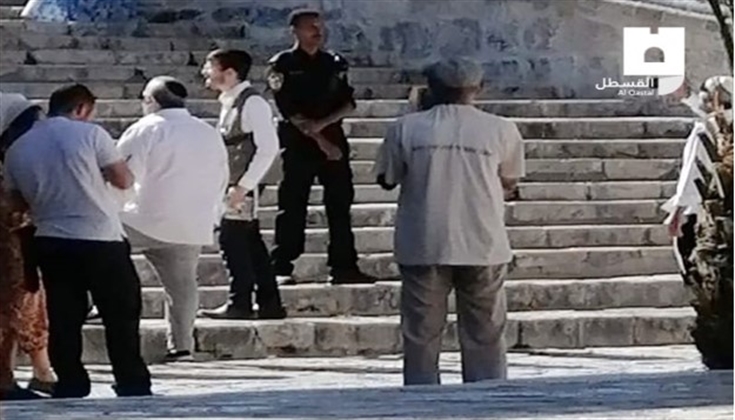 عشرات المستوطنين يقتحمون الأقصى