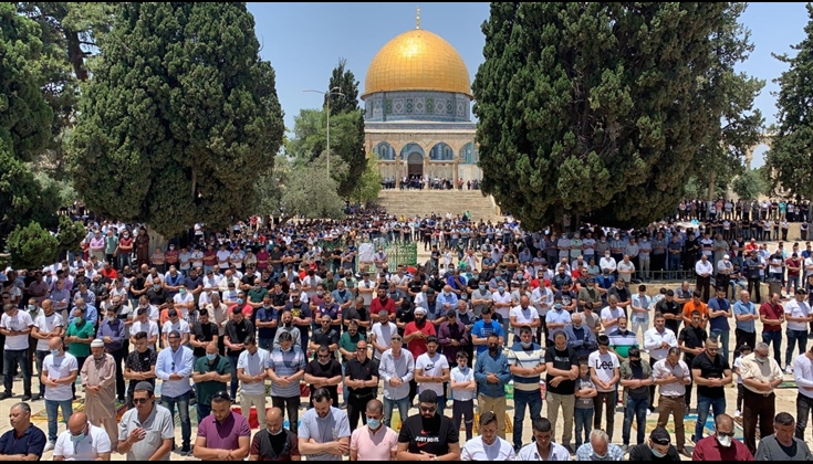 50 ألف مُصلٍ يؤدون جمعة يوم عرفة في المسجد الأقصى