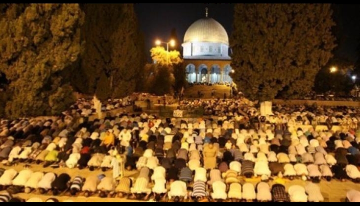 الآلاف يلبون نداء فجر "القدس ميثاق الأمة في "الأقصى"