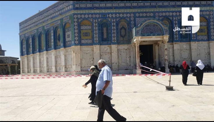 بسبب حفريات الاحتلال.. خروج مياه من أسفل المسجد الأقصى بمحيط قبة