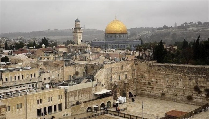 القدس.. هيئات إسلامية تحذر من توسيع “باب المغاربة”