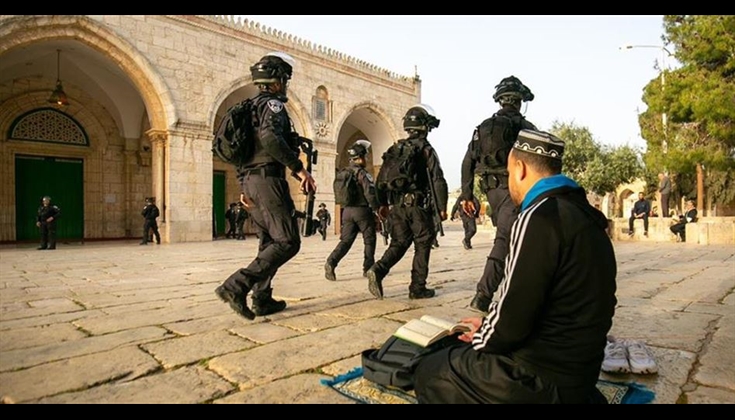 الاحتلال يعرقل وصول المصلين للأقصى ومنظمات الهيكل تحشد لأكبر