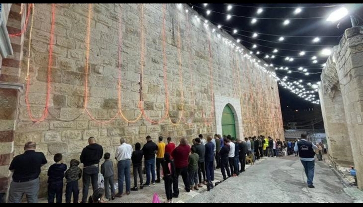 الآلاف يلبون نداء الفجر العظيم في المسجدين "الأقصى" و"الإبراهيمي"