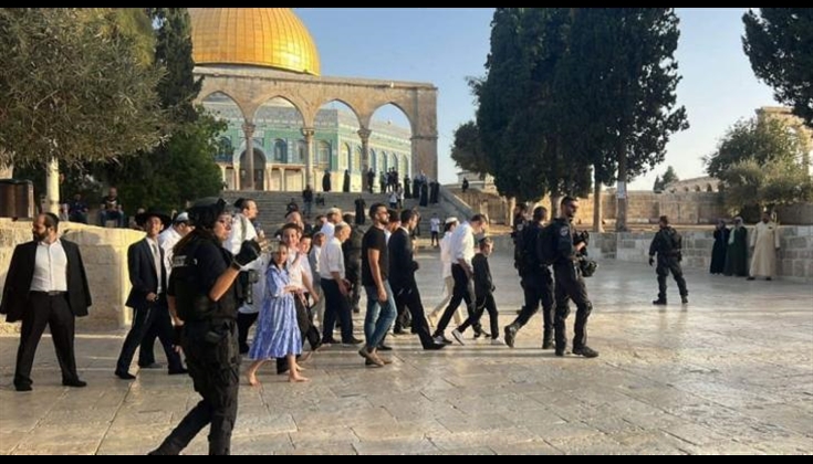 مستوطنون يقتحمون المسجد الأقصى
