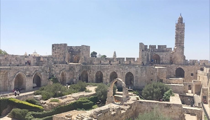 قلعةُ القدس.. معلم تاريخي يقاوم التهويد والتزييف الإسرائيلي