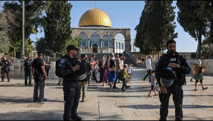مستوطنون يقتحمون الأقصى ويؤدون طقوسًا تلمودية