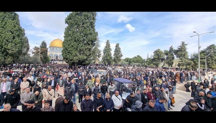 70 ألف مصلٍ أدوا صلاة الجمعة في الأقصى اليوم