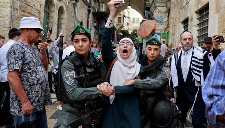 القدس.. قوات الاحتلال تعتقل المعلمة هنادي الحلواني
