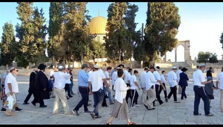 عشرات المستوطنين يقتحمون المسجد الأقصى ويؤدون طقوسا تلمودية