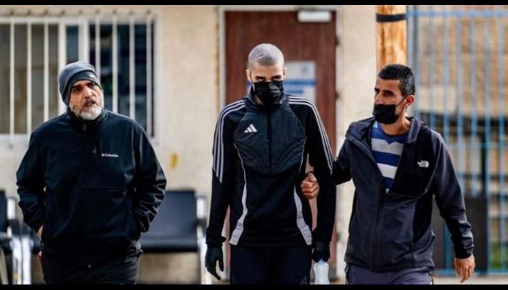 الاحتلال يفرض الحبس المنزلي على المحرر أحمد مناصرة