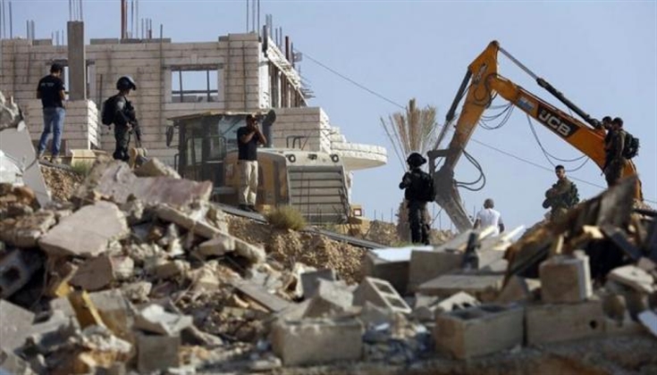 الاحتلال يجبر 3 عائلات مقدسية على هدم منازلهم