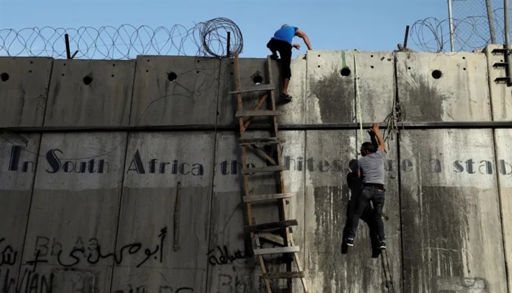 عبر الجدار إلى المجهول.. مغامرات عمال الضفة على أطراف القدس