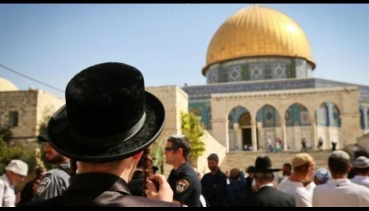 بن غفير يقيل قائد شرطة القدس لرفضه إدخال كتب يهودية للأقصى