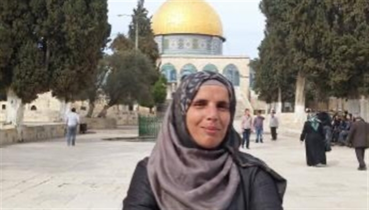 الاحتلال يحكم على مرابطة بالسجن لمدة عام