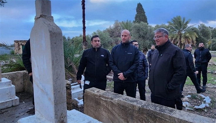 بن غفير يجدد تهديده بهدم قبر الشيخ عز الدين القسام