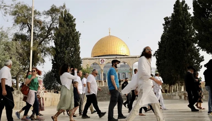 اقتحامات جديدة للأقصى وإبعاد أكاديمي عنه