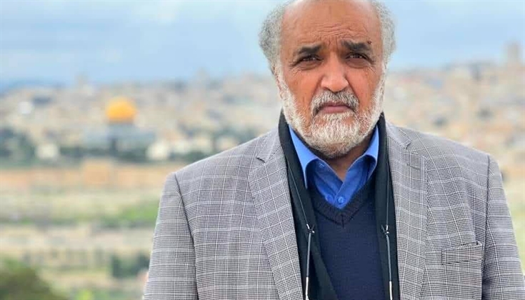 الاحتلال يبعد المختص بشؤون القدس جمال عمرو عن "الأقصى" أسبوعًا