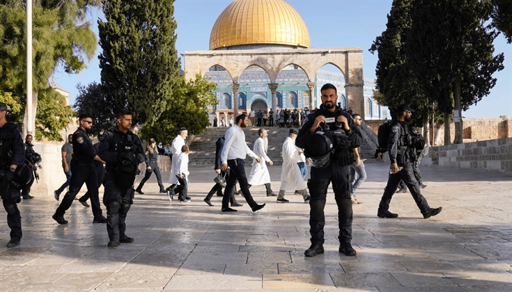 13 صحفياً مقدسياً أبعدهم الاحتلال عن الأقصى