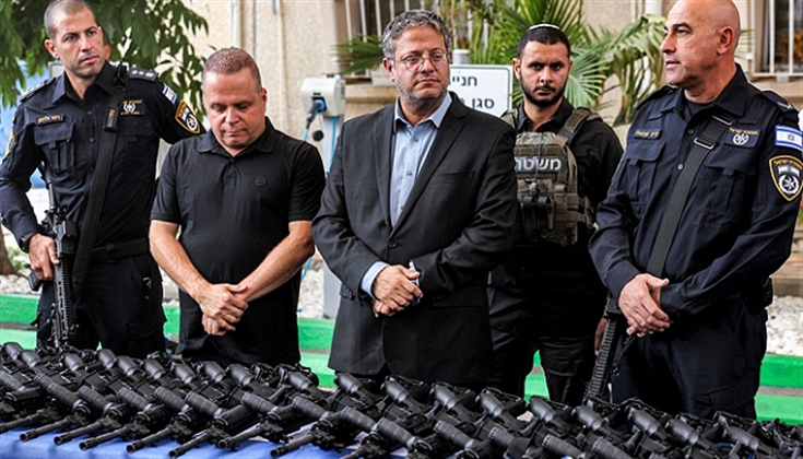 بن غفير يوسع تسليح الإسرائيليين في القدس.. 300 ألف رخصة سلاح