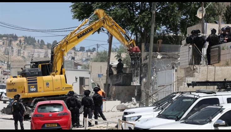 الاحتلال يهدم منزلا وإسطبل خيول في القدس